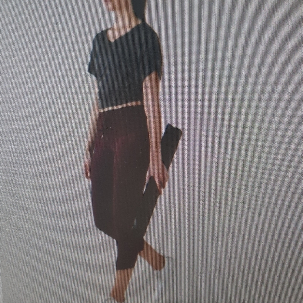 Lululemon Shake It Out Crop Star Pixel Deep Ruby Red Yoga Pants Size 4